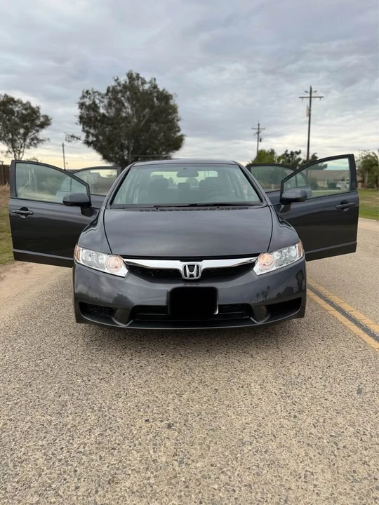 2011 Honda Civic 8th Gen - Image 6 of 11