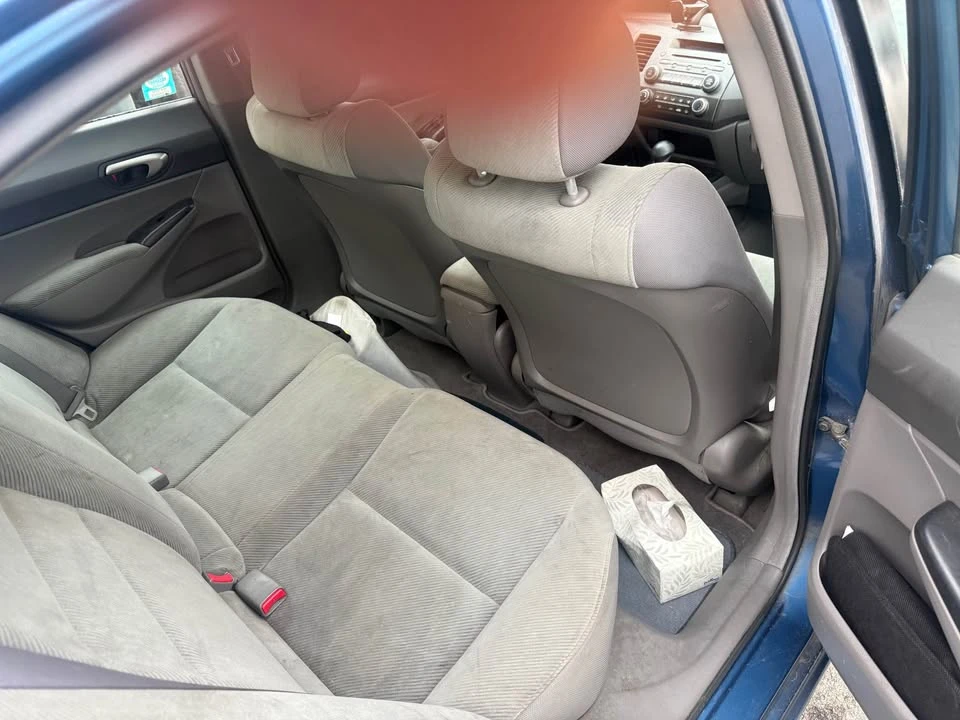 2011 Honda Civic 8th Gen - Image 6 of 8