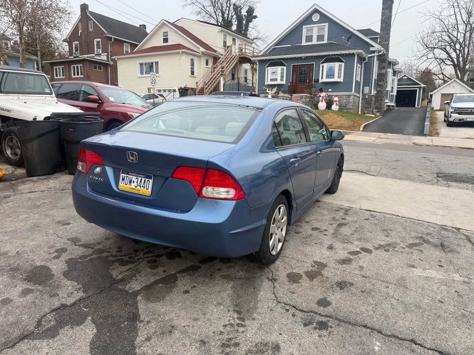 2011 Honda Civic 8th Gen - Image 5 of 8