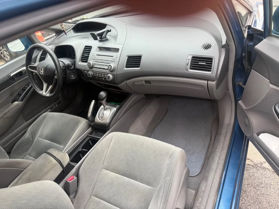 2011 Honda Civic 8th Gen - Image 7 of 8