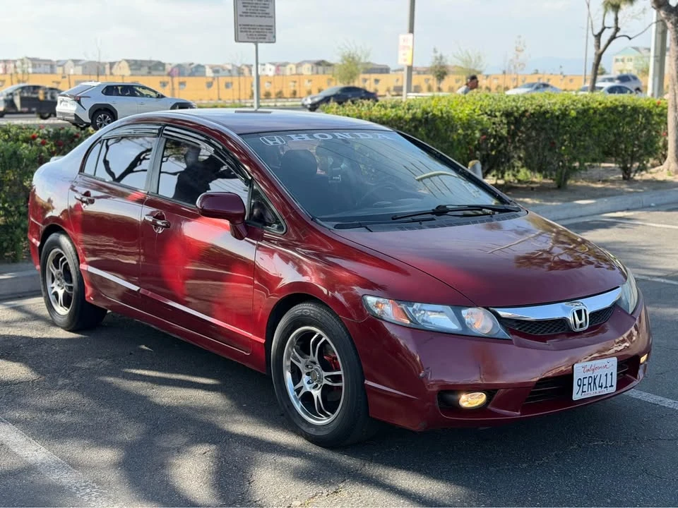 2011 Honda Civic 8th Gen - Image 4 of 9