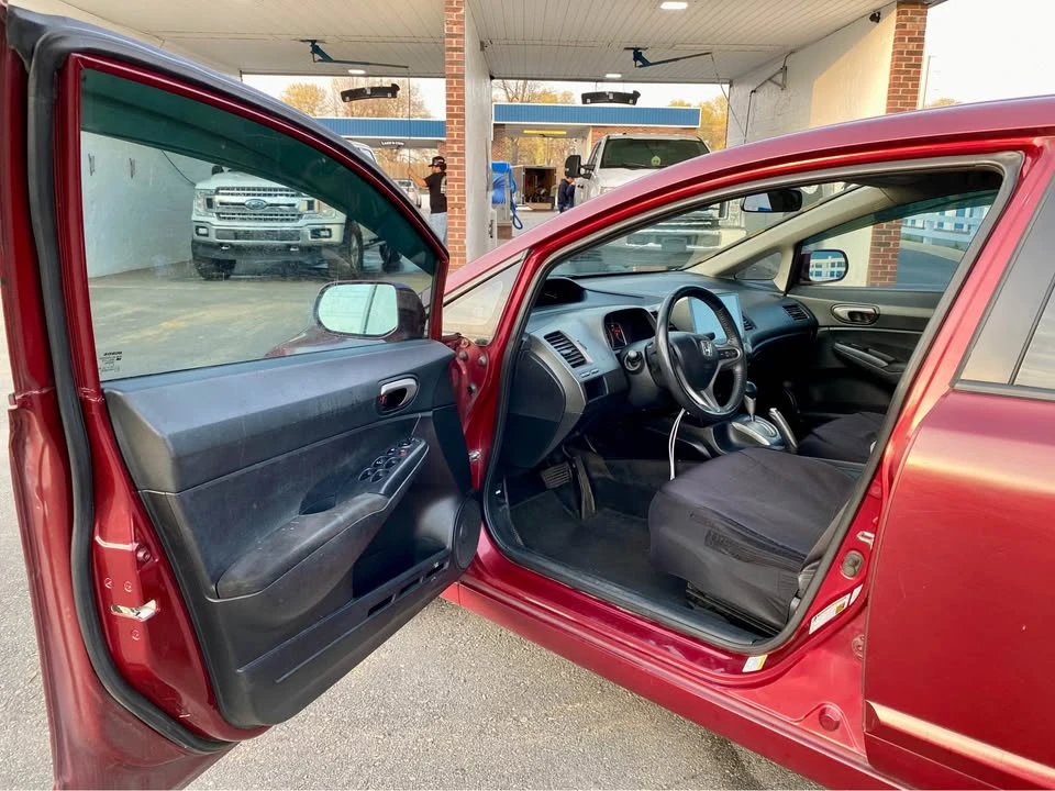 2011 Honda Civic 8th Gen - Image 10 of 19