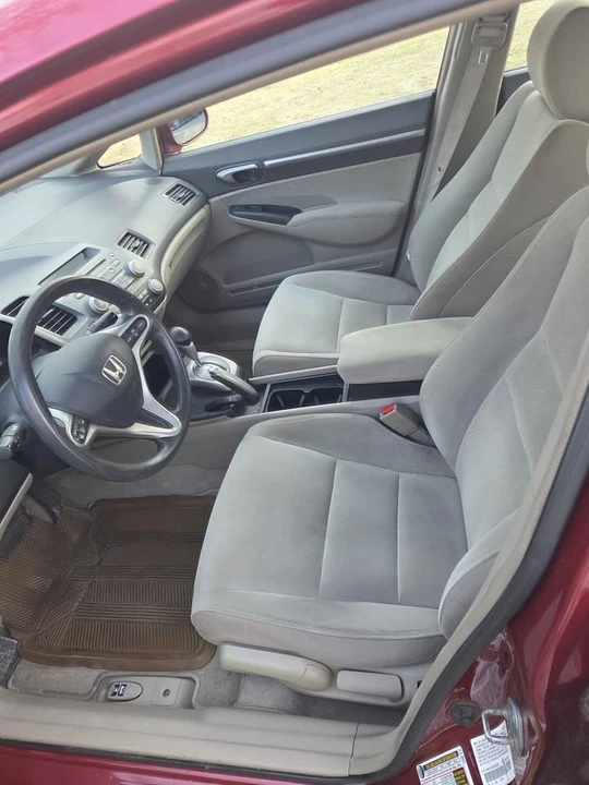 2011 Honda Civic 8th Gen - Image 5 of 6