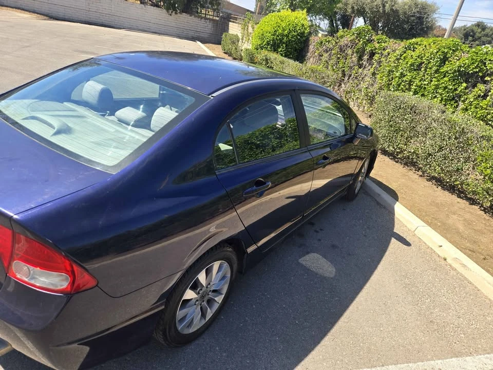 2011 Honda Civic 8th Gen - Image 4 of 10