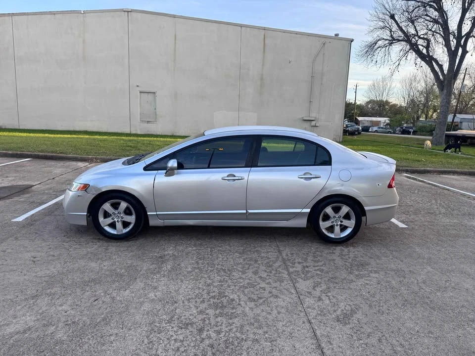 2011 Honda Civic 8th Gen - Image 7 of 9