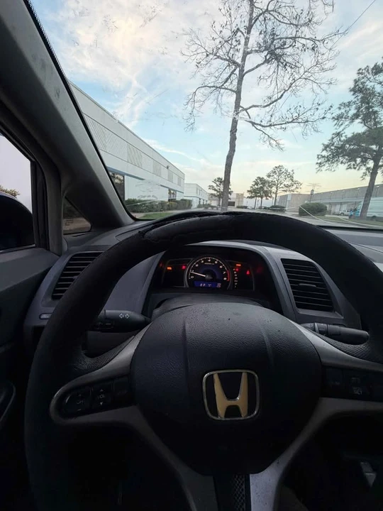 2011 Honda Civic 8th Gen - Image 7 of 11
