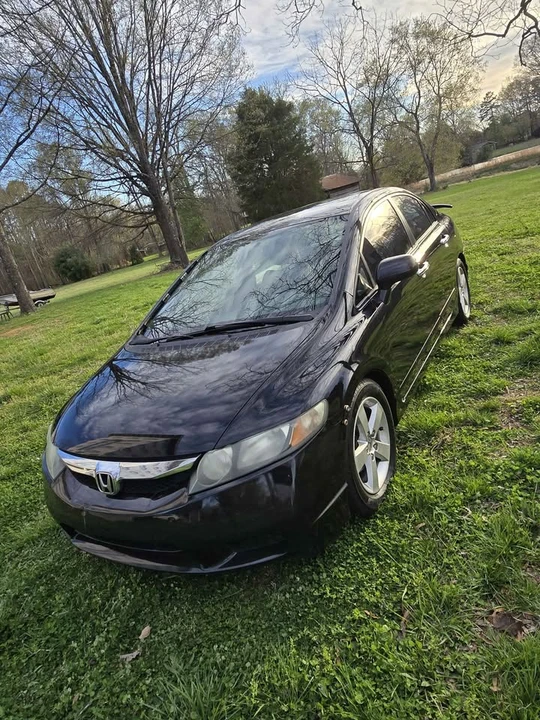 2011 Honda Civic 8th Gen - Image 3 of 6