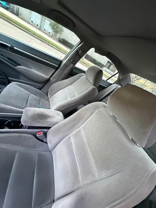 2011 Honda Civic 8th Gen - Image 6 of 11