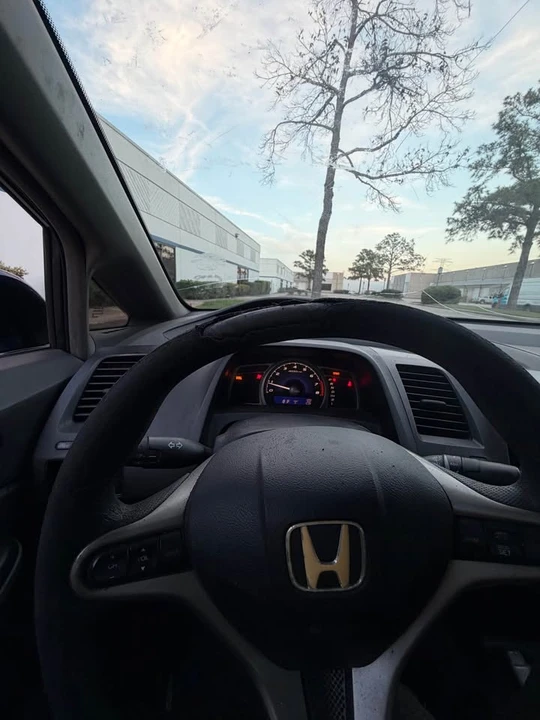 2011 Honda Civic 8th Gen - Image 7 of 11