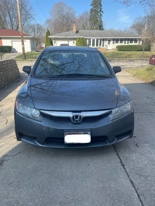 2011 Honda Civic 8th Gen - Image 2 of 13
