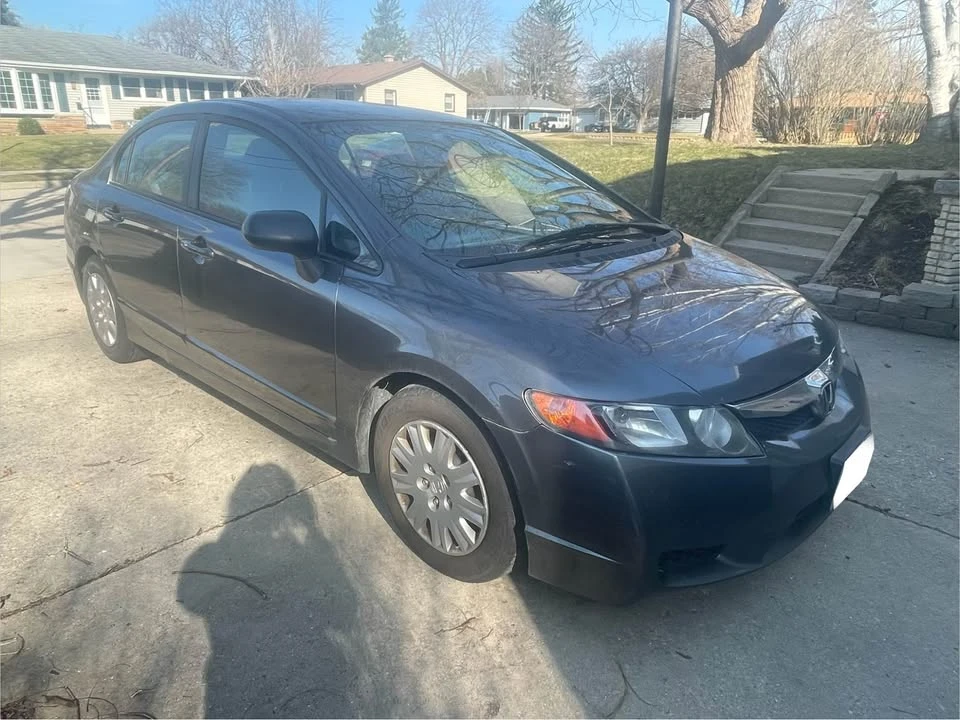 2011 Honda Civic 8th Gen - Image 3 of 13