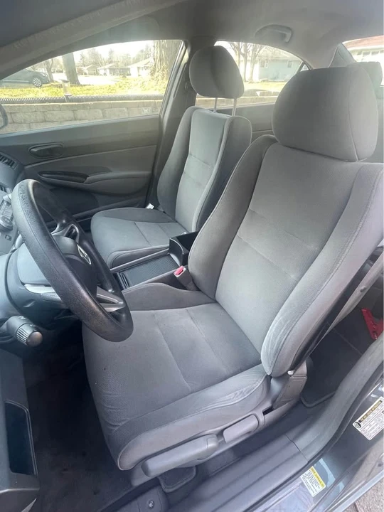 2011 Honda Civic 8th Gen - Image 6 of 13