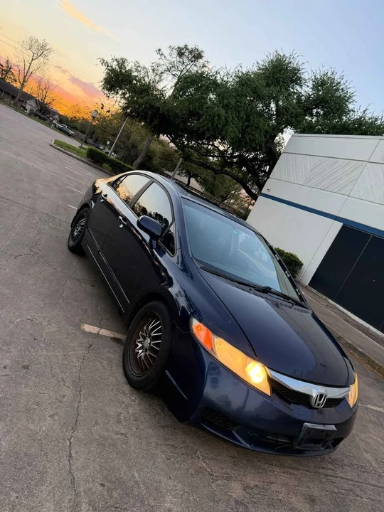 2011 Honda Civic 8th Gen - Image 9 of 11