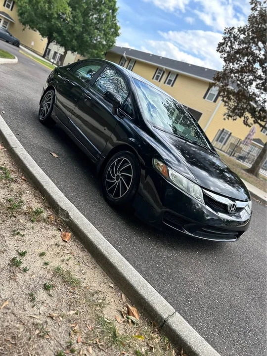2011 Honda Civic 8th Gen - Image 11 of 17