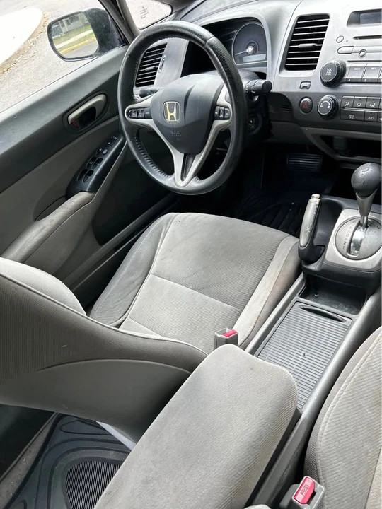 2011 Honda Civic 8th Gen - Image 5 of 17