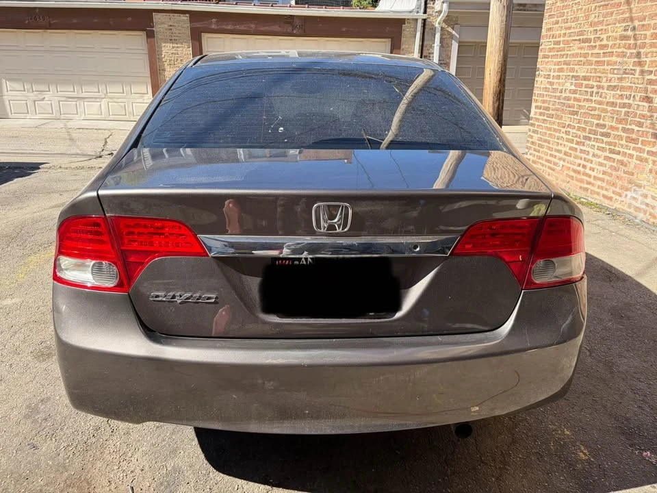2011 Honda Civic 8th Gen - Image 3 of 11