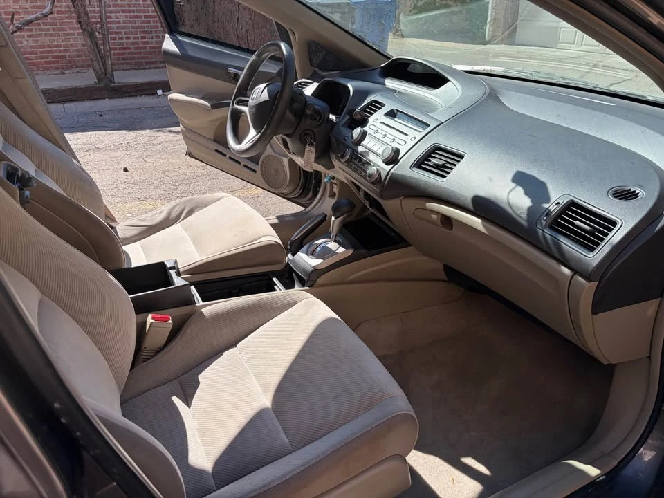 2011 Honda Civic 8th Gen - Image 7 of 11