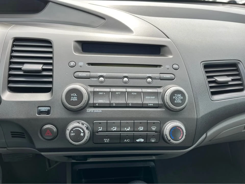 2011 Honda Civic 8th Gen - Image 18 of 19
