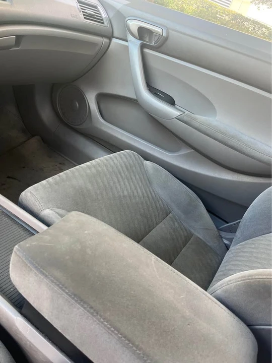 2011 Honda Civic 8th Gen - Image 5 of 8