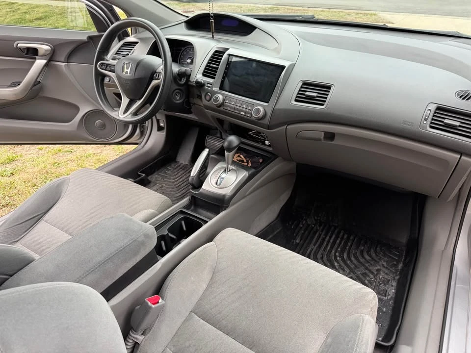 2011 Honda Civic 8th Gen - Image 3 of 10