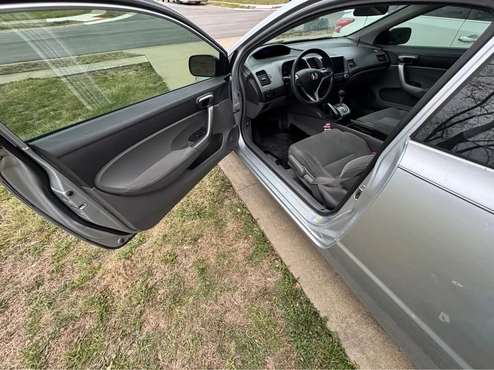 2011 Honda Civic 8th Gen - Image 5 of 10