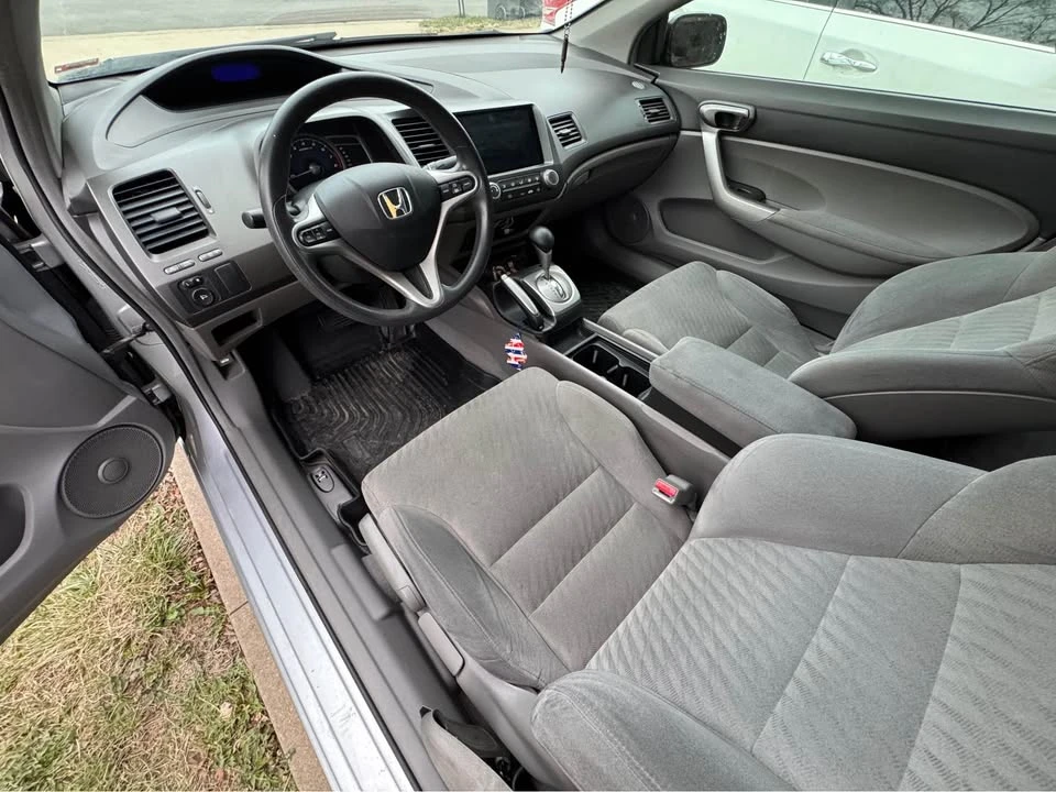 2011 Honda Civic 8th Gen - Image 6 of 10