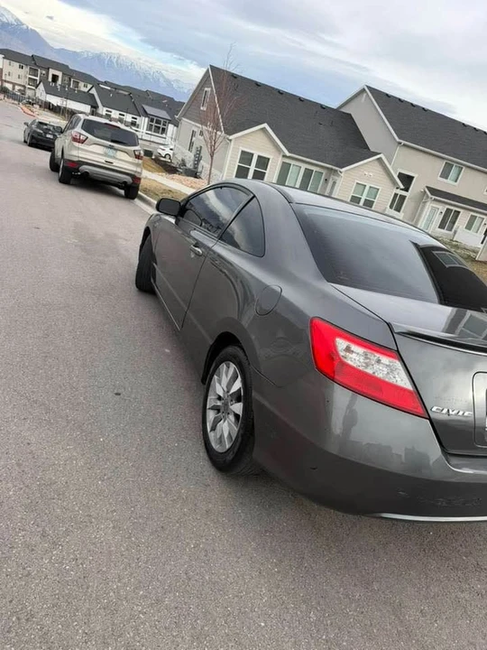 2011 Honda Civic 8th Gen - Image 6 of 14