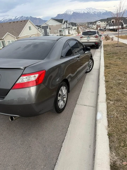 2011 Honda Civic 8th Gen - Image 3 of 14