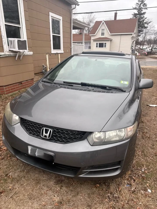 2011 Honda Civic 8th Gen - Image 3 of 4