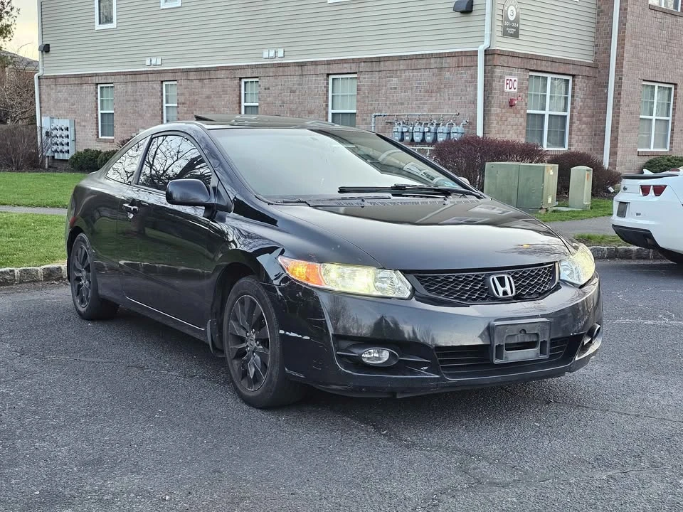 2011 Honda Civic 8th Gen - Image 2 of 20