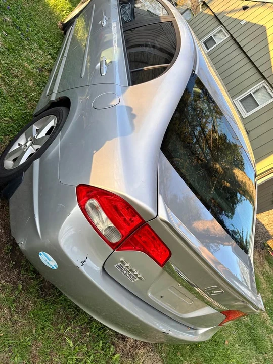 2011 Honda Civic 8th Gen - Image 6 of 8