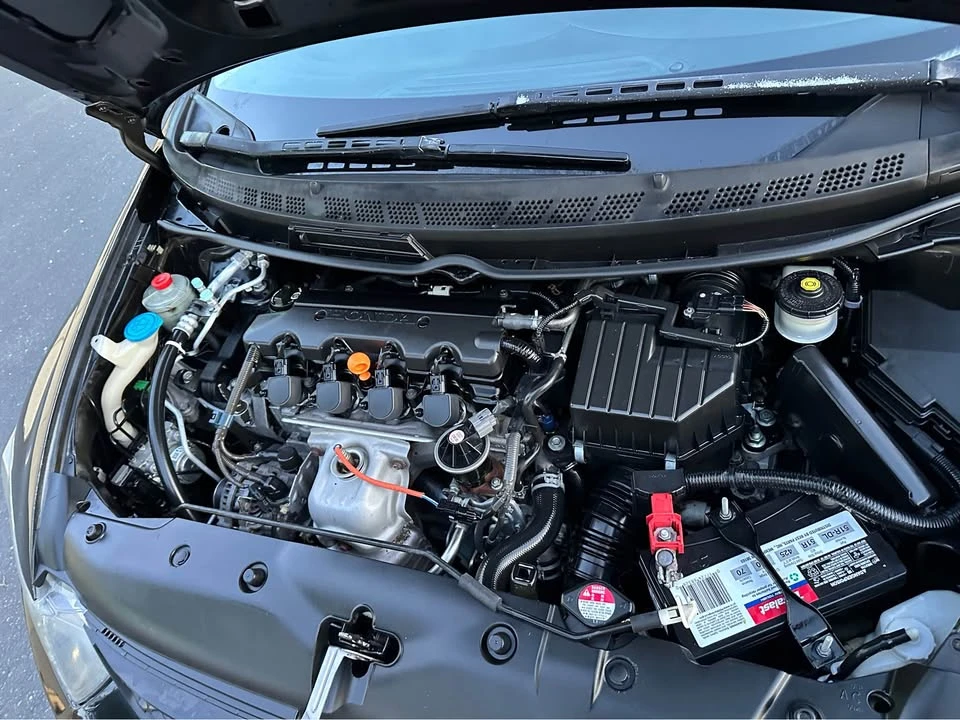 2011 Honda Civic 8th Gen - Image 9 of 11