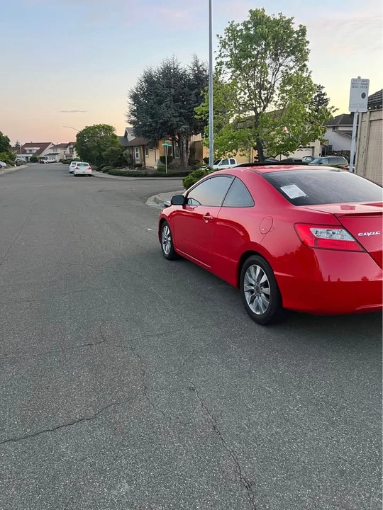 2011 Honda Civic 8th Gen - Image 3 of 6
