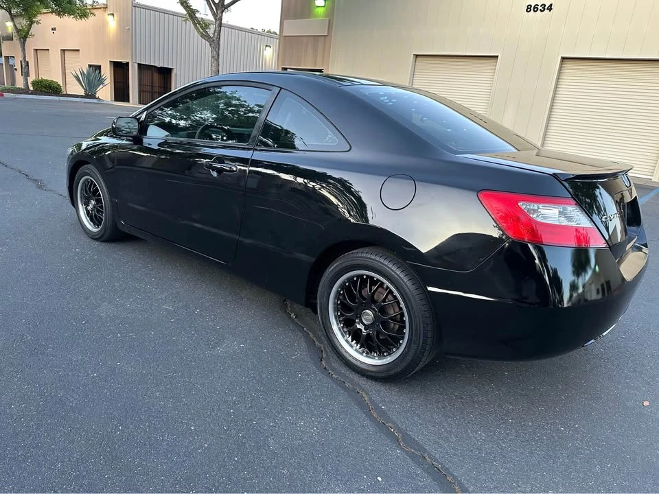 2011 Honda Civic 8th Gen - Image 2 of 11
