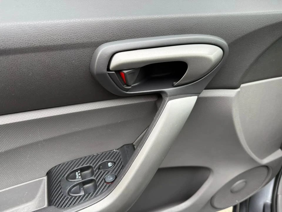 2011 Honda Civic 8th Gen - Image 12 of 14