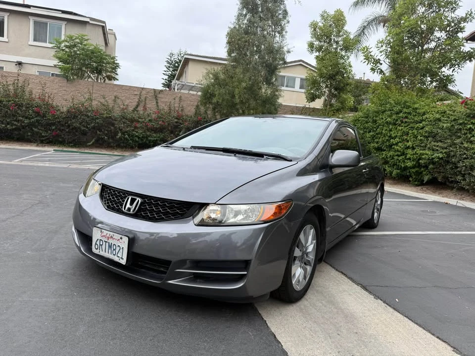 2011 Honda Civic 8th Gen - Image 2 of 14