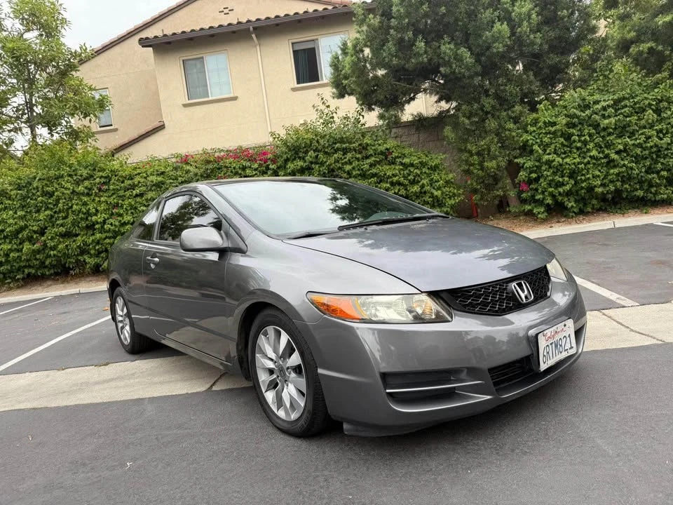 2011 Honda Civic 8th Gen - Image 2 of 13