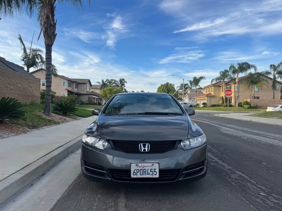 2011 Honda Civic 8th Gen - Image 2 of 11