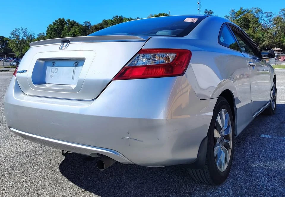 2011 Honda Civic 8th Gen - Image 8 of 16
