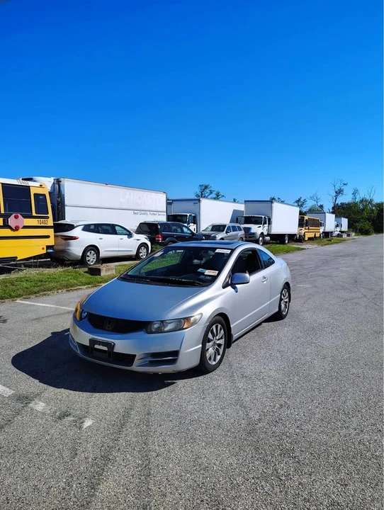 2011 Honda Civic 8th Gen - Image 3 of 16
