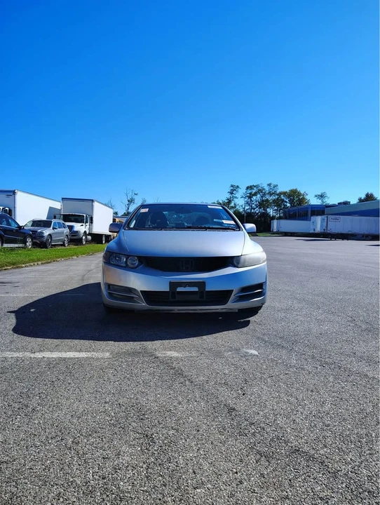 2011 Honda Civic 8th Gen - Image 2 of 16