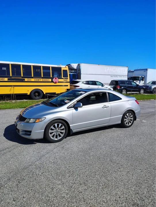 2011 Honda Civic 8th Gen - Image 4 of 16