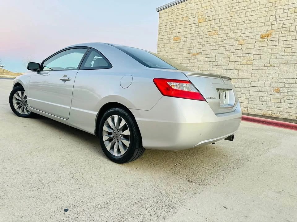 2011 Honda Civic 8th Gen - Image 3 of 12