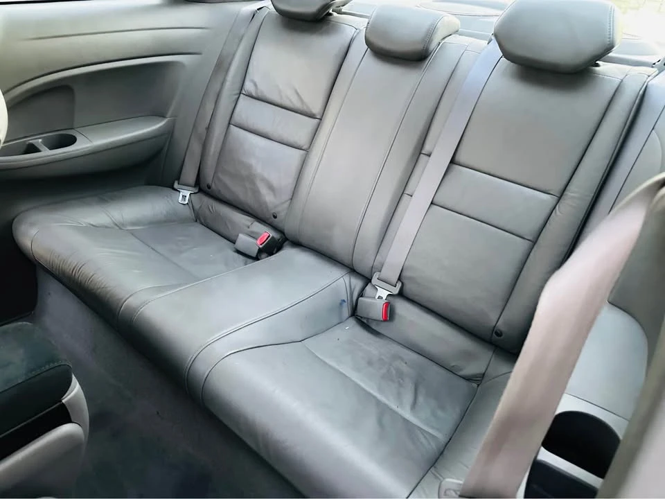 2011 Honda Civic 8th Gen - Image 8 of 12