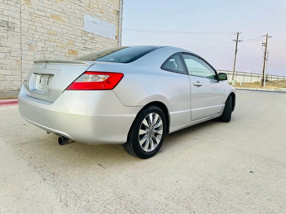 2011 Honda Civic 8th Gen - Image 2 of 12