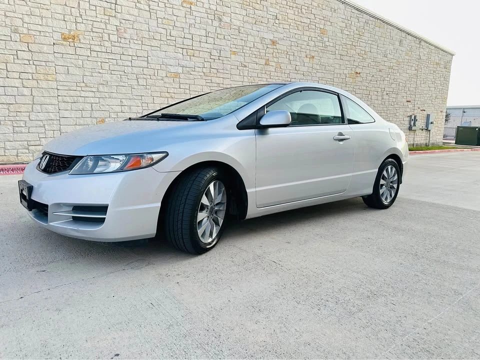 2011 Honda Civic 8th Gen - Image 4 of 12