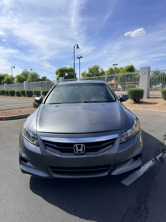 2011 Honda Civic 8th Gen - Image 3 of 7