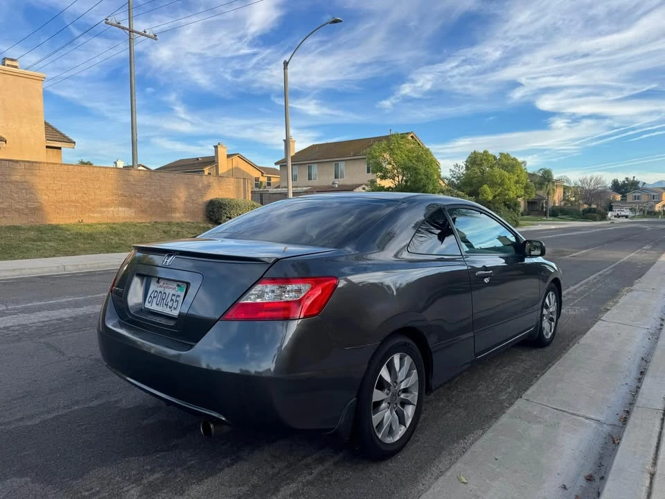 2011 Honda Civic 8th Gen - Image 4 of 11