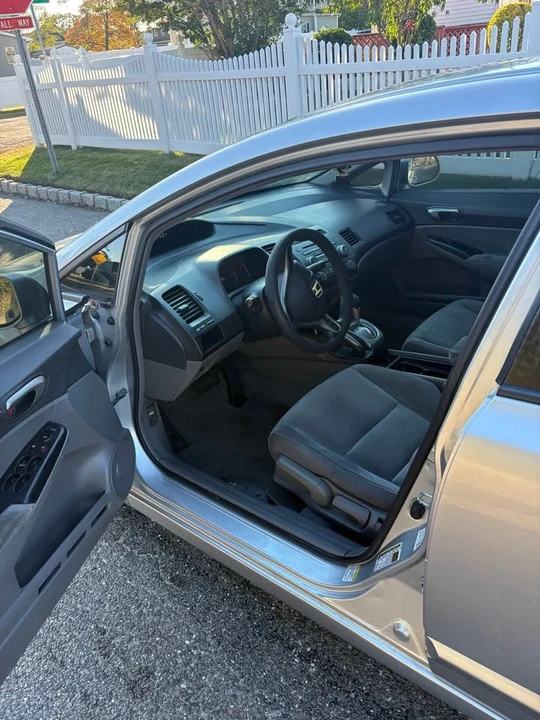 2011 Honda Civic 8th Gen - Image 6 of 10
