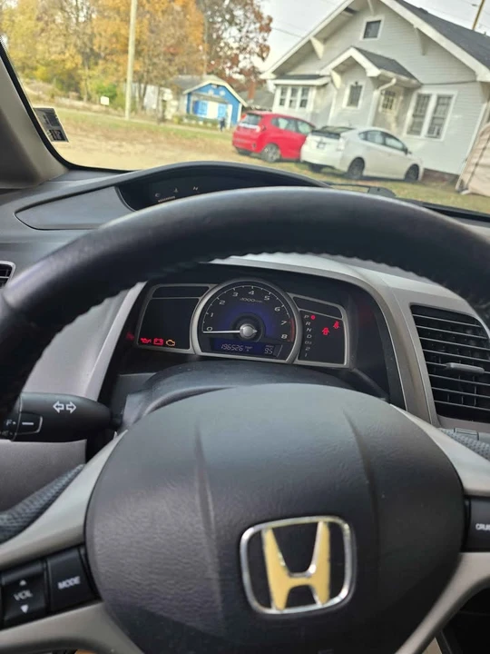 2011 Honda Civic 8th Gen - Image 7 of 9
